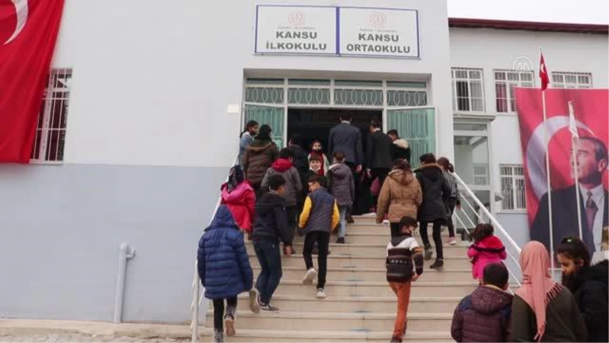 Altınözü\'nde "Kütüphanesiz Okul Kalmayacak Projesi" kapsamında kütüphane açıldı