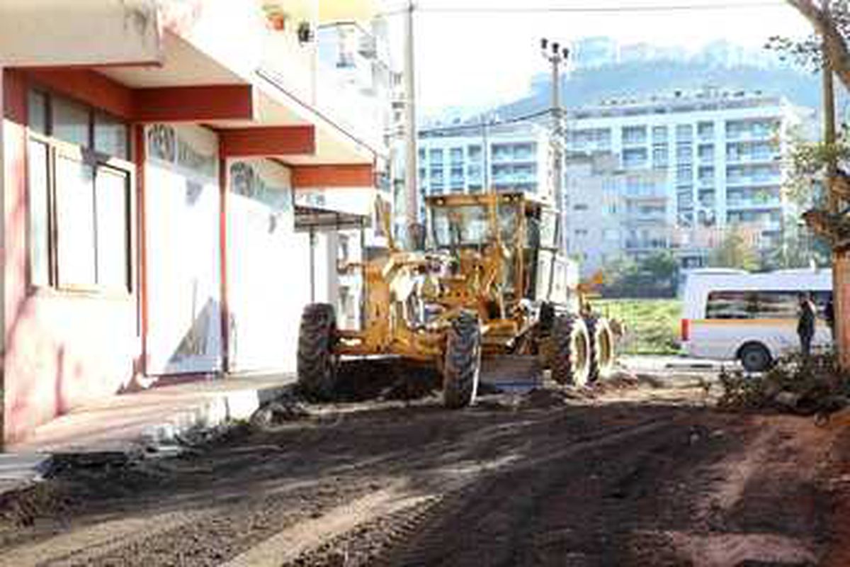 Çiğli Belediyesinden 2 yılda üst yapı atağı