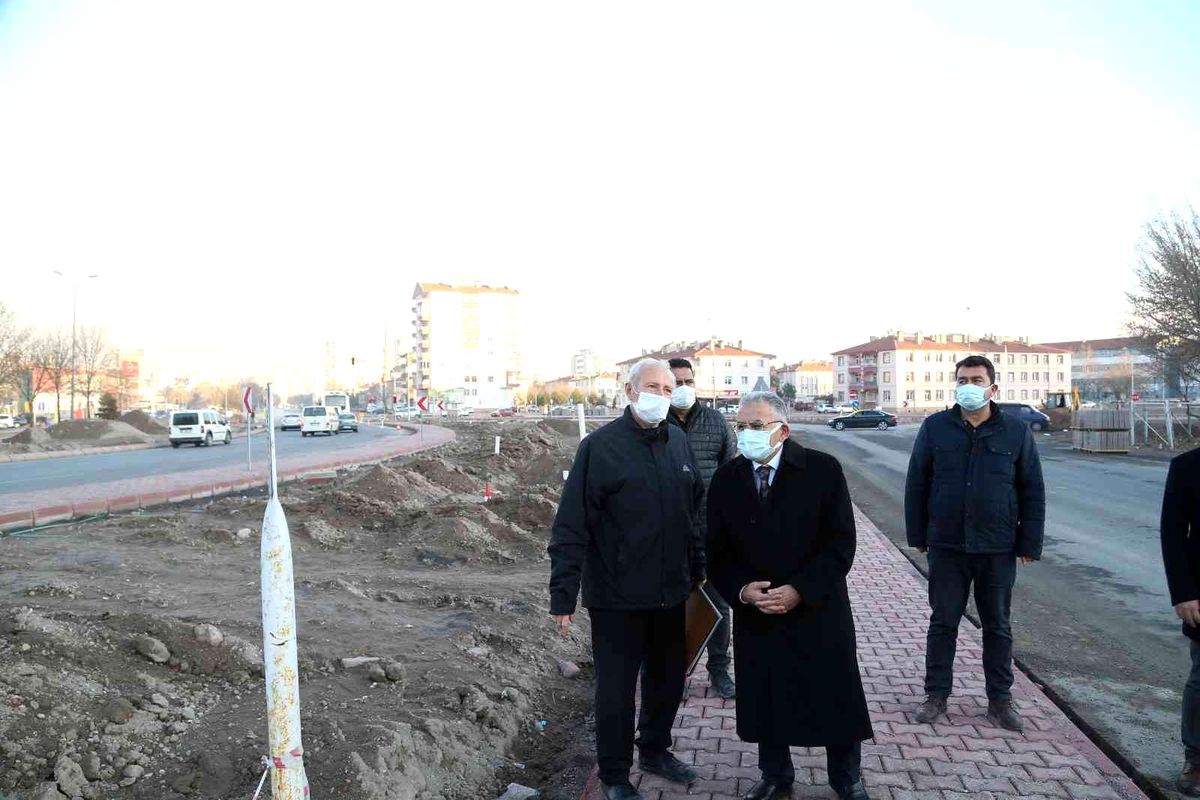 Hasan Tahsin Bulvarı\'ndaki yol yapım çalışmaları son aşamada