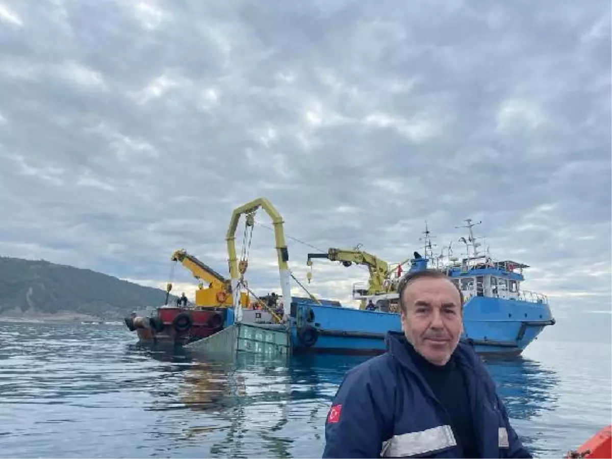 İSKENDERUN\'DA DENİZE DÜŞEN DİNAMİT YÜKLÜ KONTEYNER, 4 GÜN SONRA ÇIKARILDI