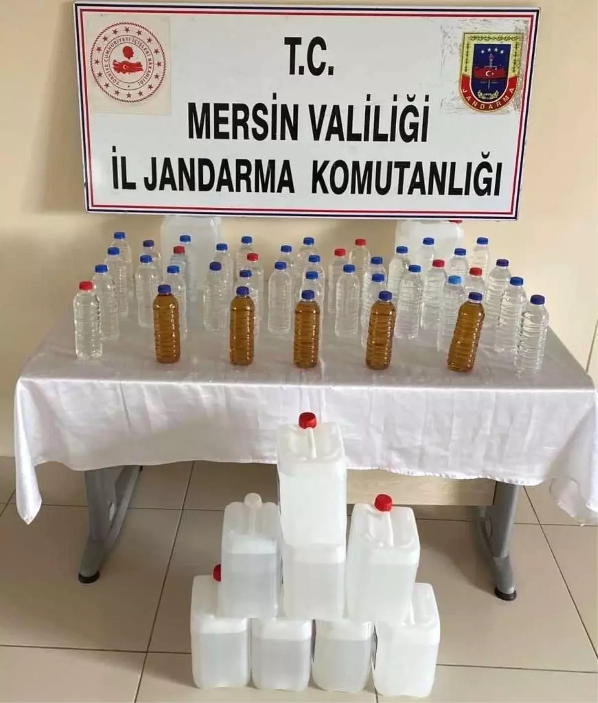 Mersin\'de 70 litre sahte içki ele geçirildi