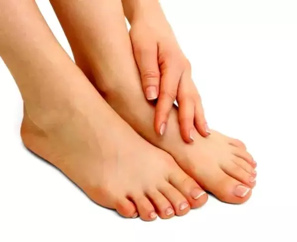 Ünlü isimlerin tercih ettiği ayak maskesi