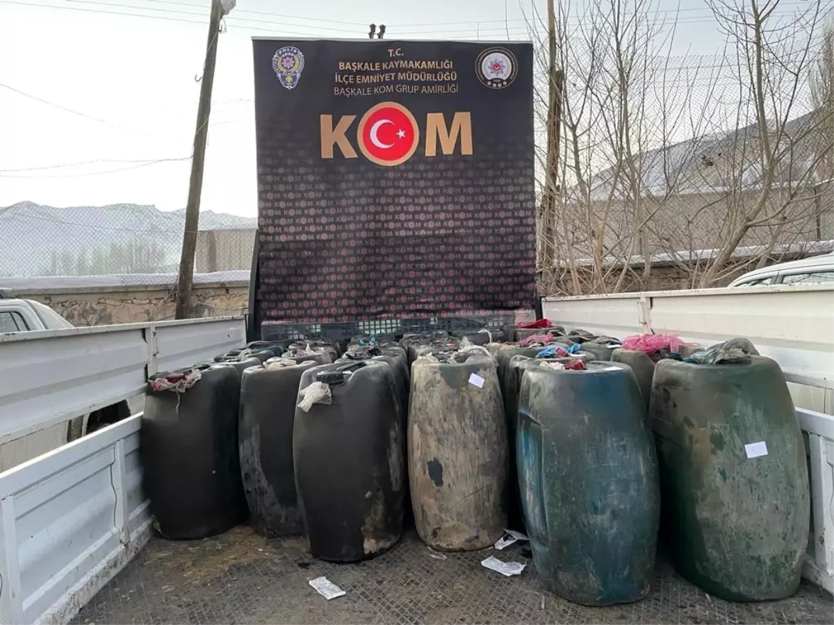 Van\'da 200 adet av tüfeği ile 2 bin 100 litre kaçak mazot ele geçirildi