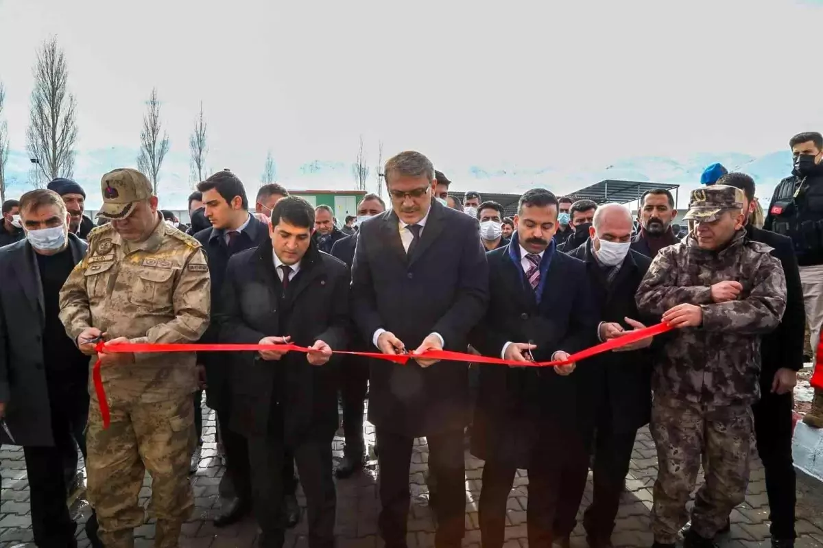 Bingöl Valisi Ekinci, "Bu büyük millet, her türlü ihaneti ve tehdidi bertaraf edecek"