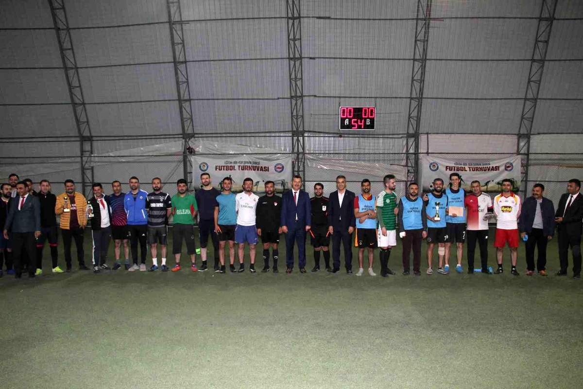 Eğitim Bir Sen\'in düzenlediği futbol turnuvası sona erdi