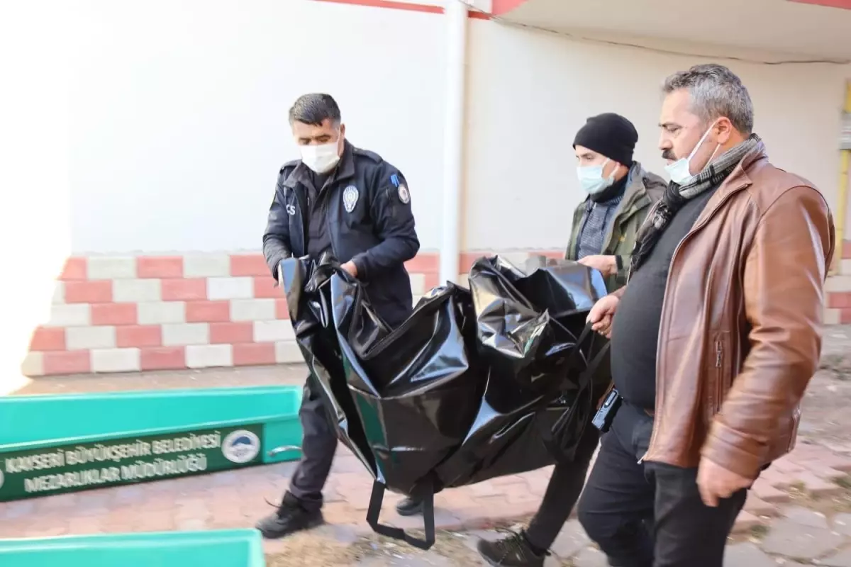 Son dakika haber: Eşinin ve 1,5 yaşındaki üvey kızının boğazını keserek öldüren şahıs tutuklandı