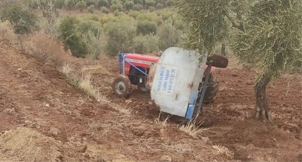 Gaziantep\'te devrilen traktörün altında kalan sürücü öldü