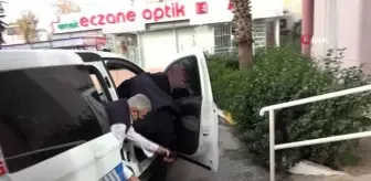 Halk otobüsü şoförünü yola yatırıp tekme ve yumruklarla dövdüler