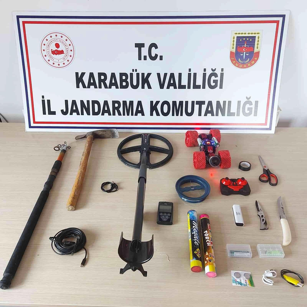 Kaçak kazı yapan 4 şüpheli yakalandı