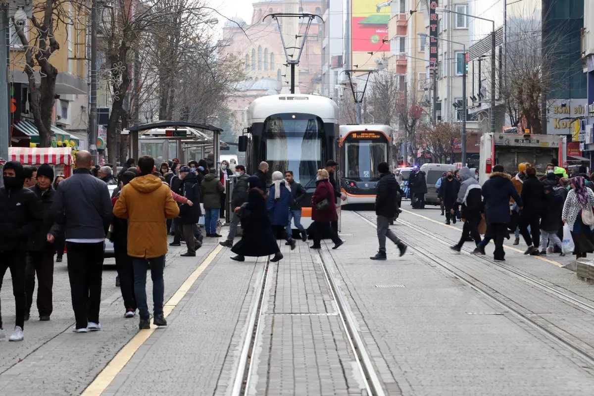 "Korona olmayan kalmadı, şehir düştü" denilen Eskişehir için yeni kısıtlama kararları alındı