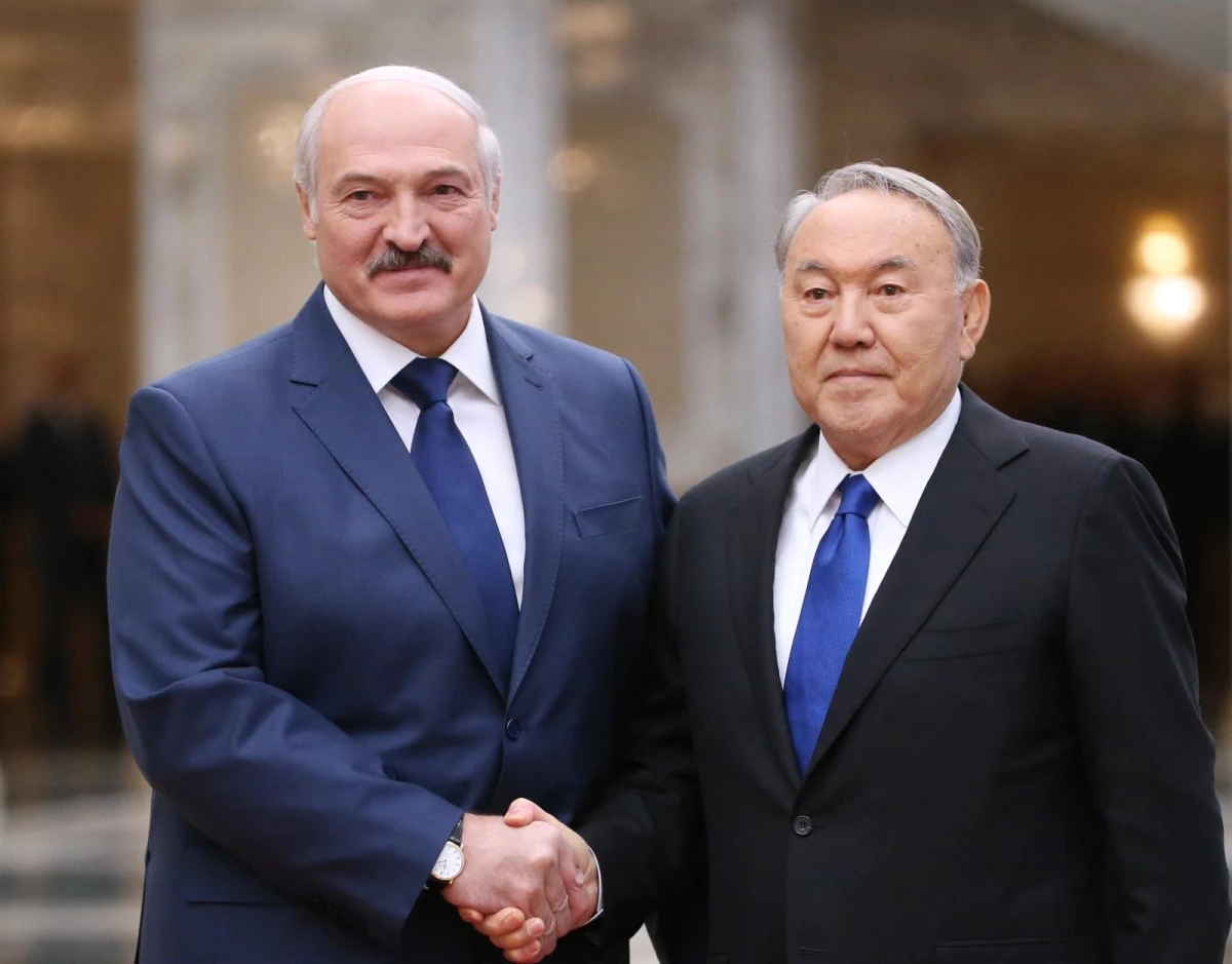 Son dakika gündem: Lukaşenko, Kazakistan\'ın eski Cumhurbaşkanı Nazarbayev ile görüştü