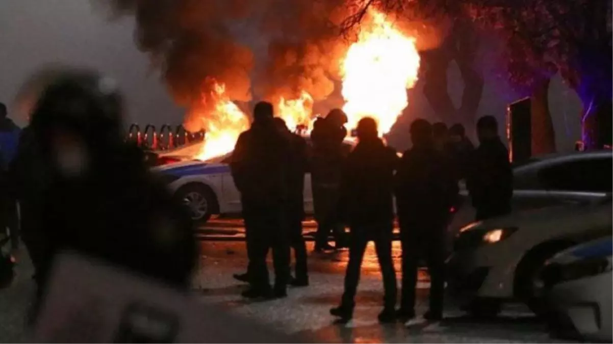 Protestoların iç çatışmaya dönüştüğü Kazakistan\'da art arda 3 patlama! Keskin kimyasal koku yayıldı