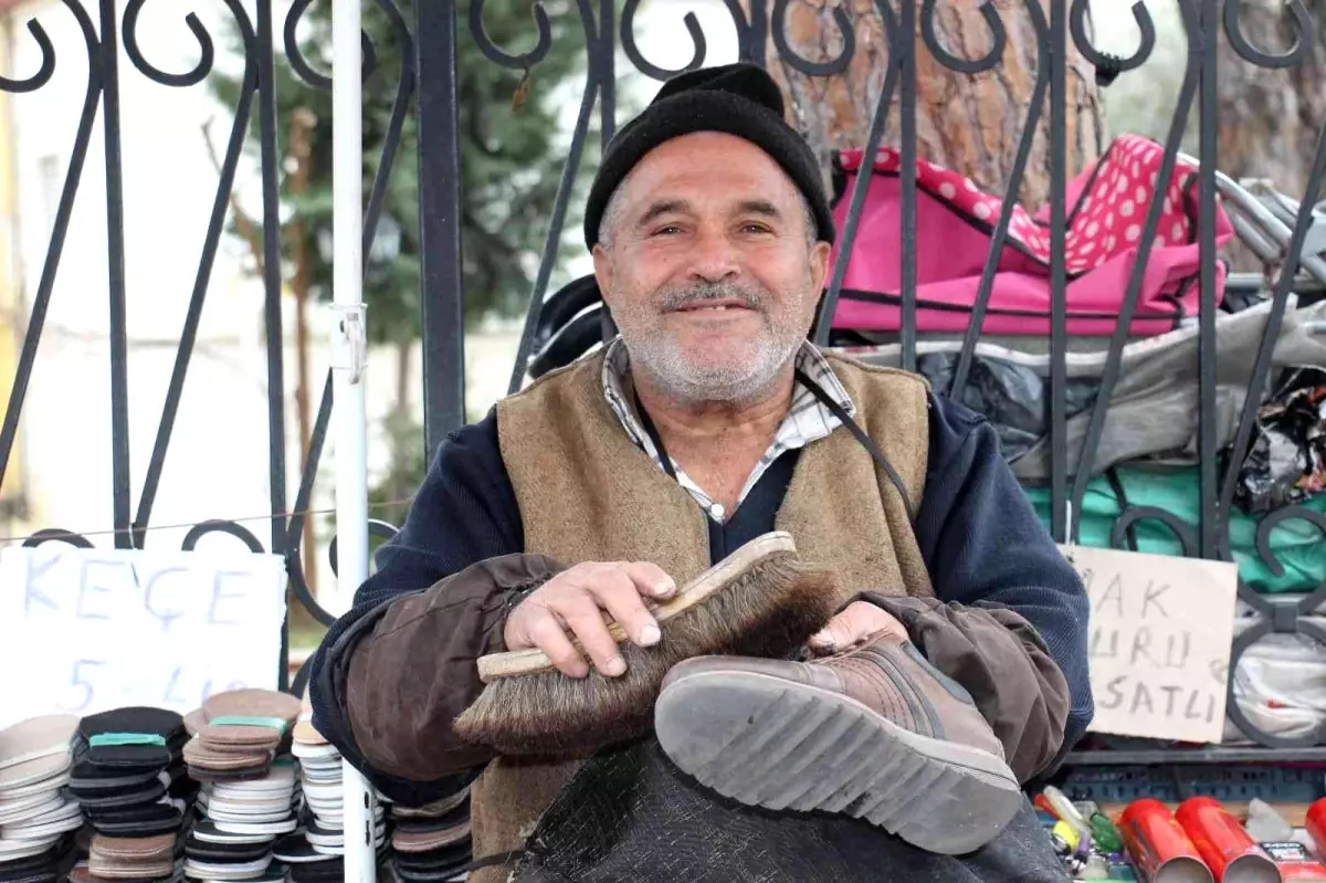 Sadece para kazanmak için değil, yaşlanmamak için çalışıyor