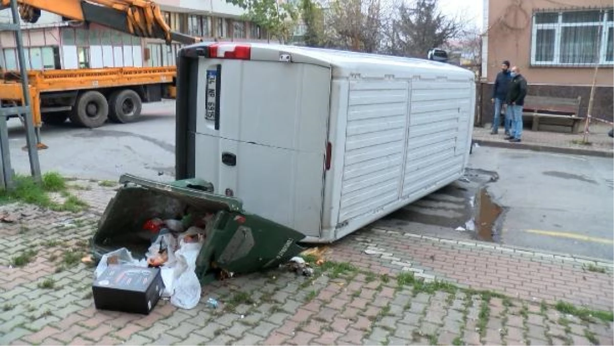 TUZLA\'DA KAZADA YAN YATAN MİNİBÜSTEKİ 2 KİŞİ YARALANDI