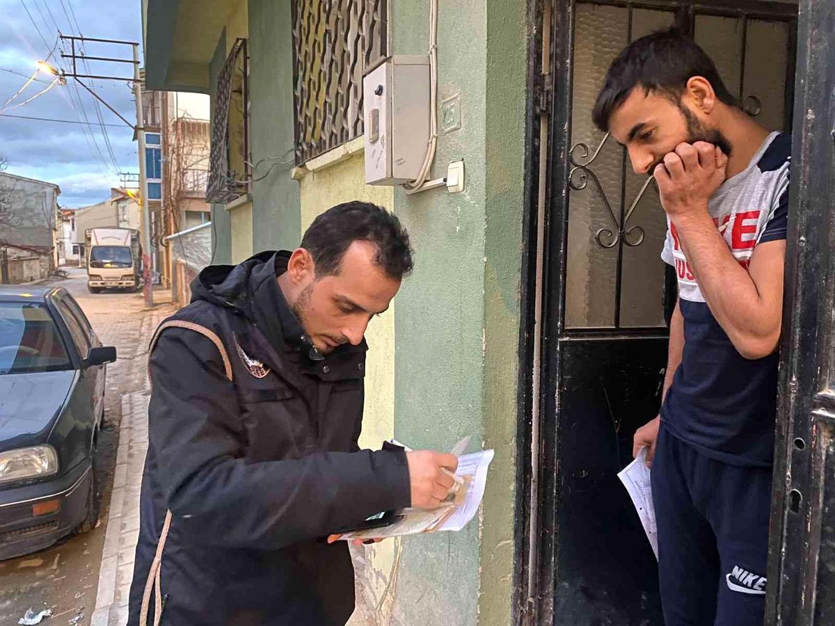 Bolvadin\'de göçmenlere yönelik polis tarafından adres denetimi yapıldı