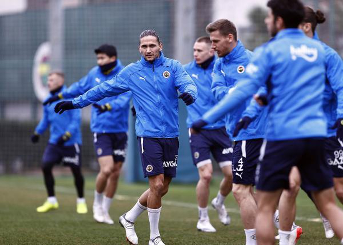 Fenerbahçe\'de Adana Demirspor maçı hazırlıkları
