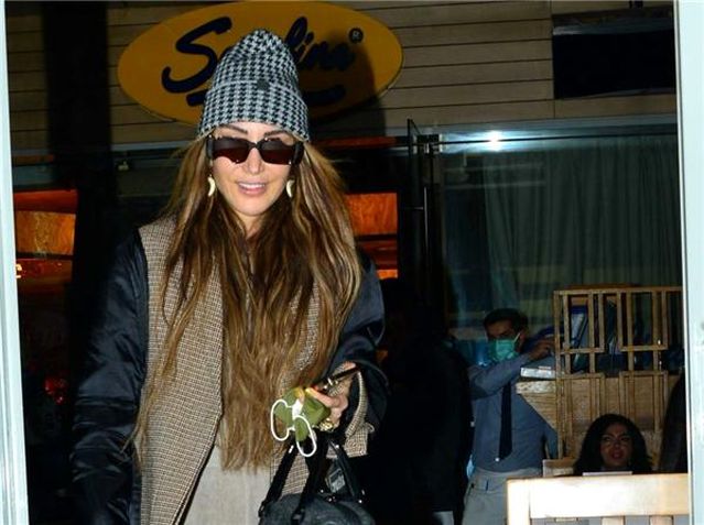 Hande Yener'den çarpıcı gönderme