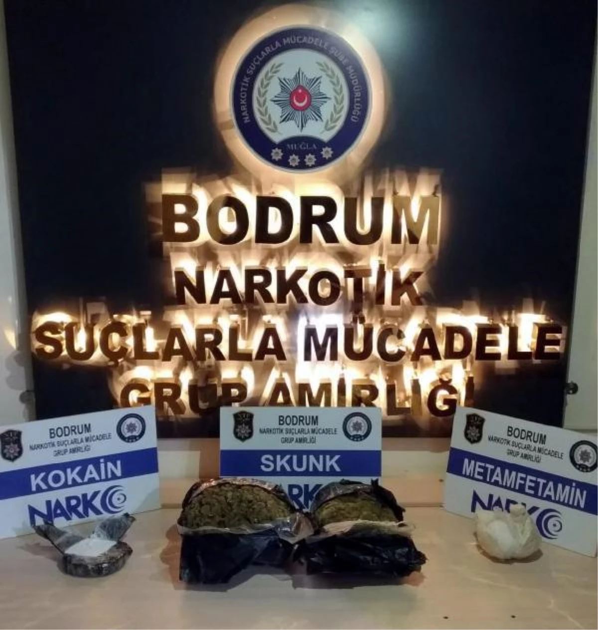 Son dakika haberi! İstanbul\'dan Bodrum\'a uyuşturucu sevkiyatına 2 gözaltı