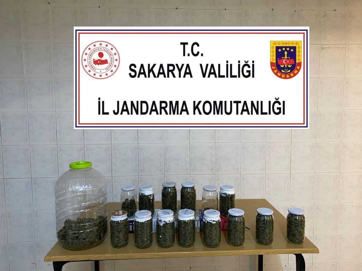 Sakarya\'da 4 kilo 200 gram kubar esrar ele geçirildi