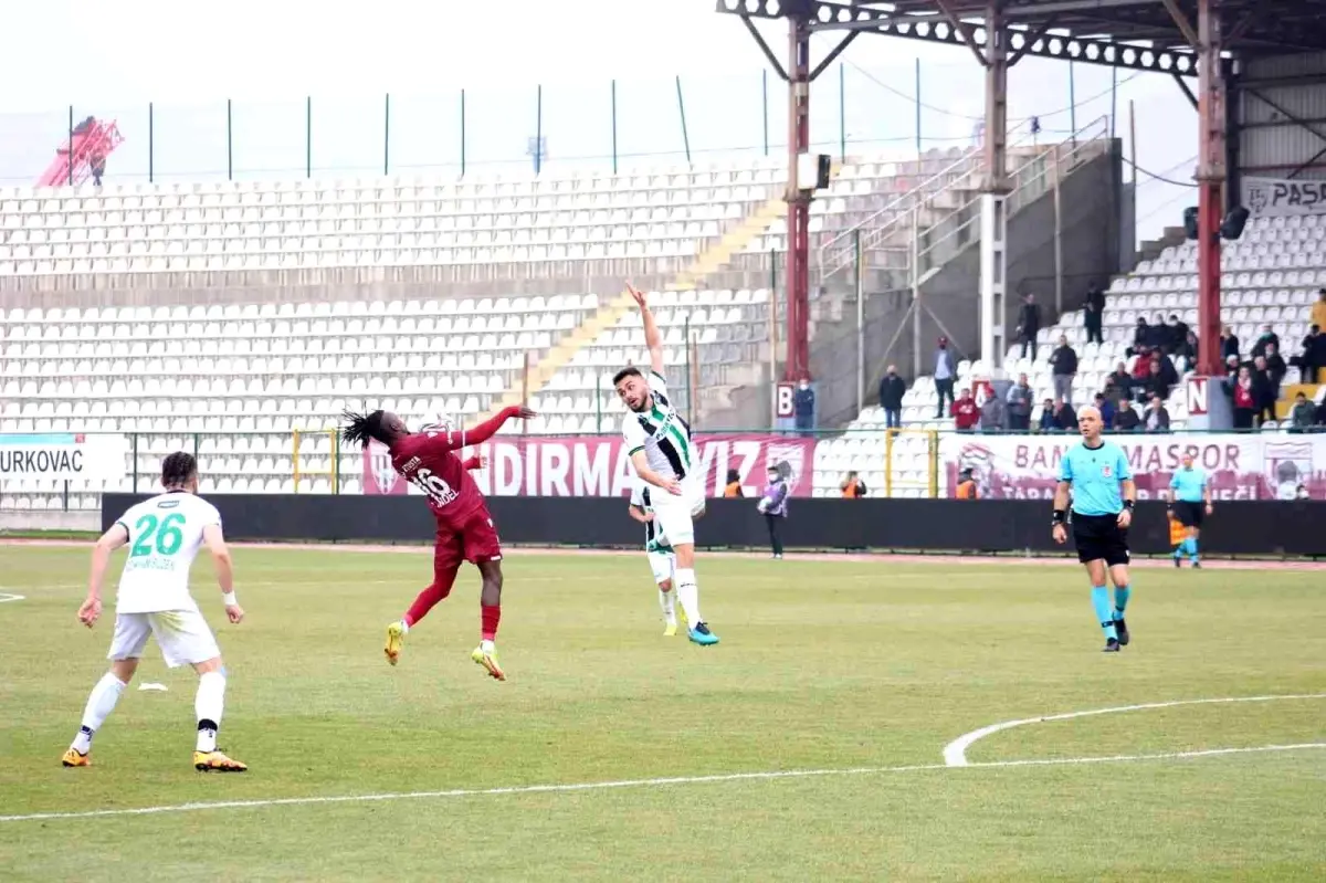 Spor Toto 1. Lig: Bandırmaspor 3 Denizlispor 0 (İlk yarı sonucu)