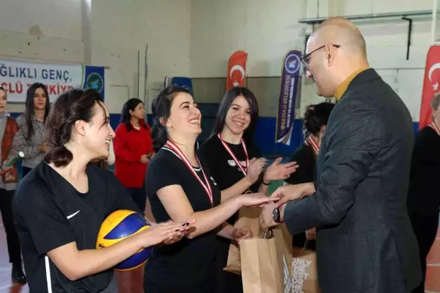 Voleybolda Van'ın sultanları şampiyon
