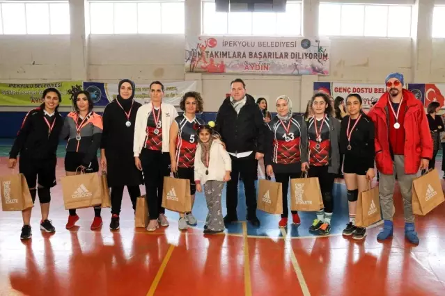 Voleybolda Van'ın sultanları şampiyon