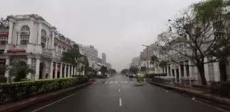 YENİ DELHİ - Hindistan'da artan Kovid-19 vakaları nedeniyle hafta sonu sokağa çıkma yasağı ilan edildi