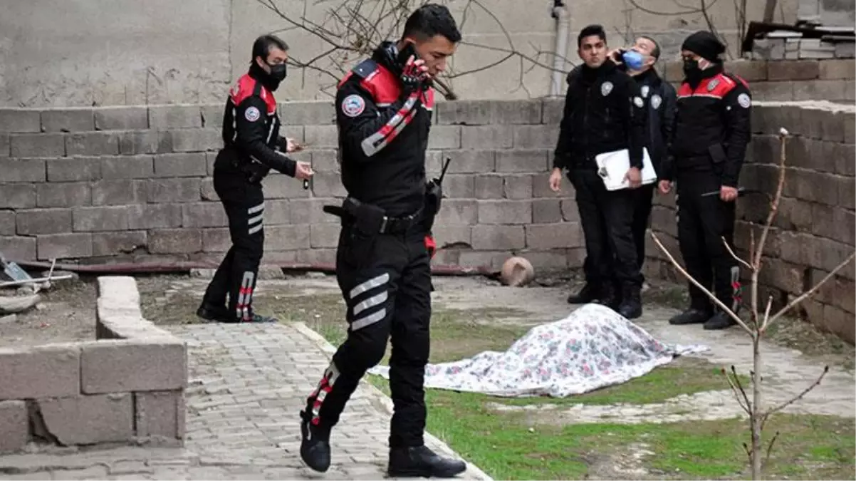 İstifa edip memleketine dönmüştü! Eski polis, evinin bahçesinde ölü bulundu