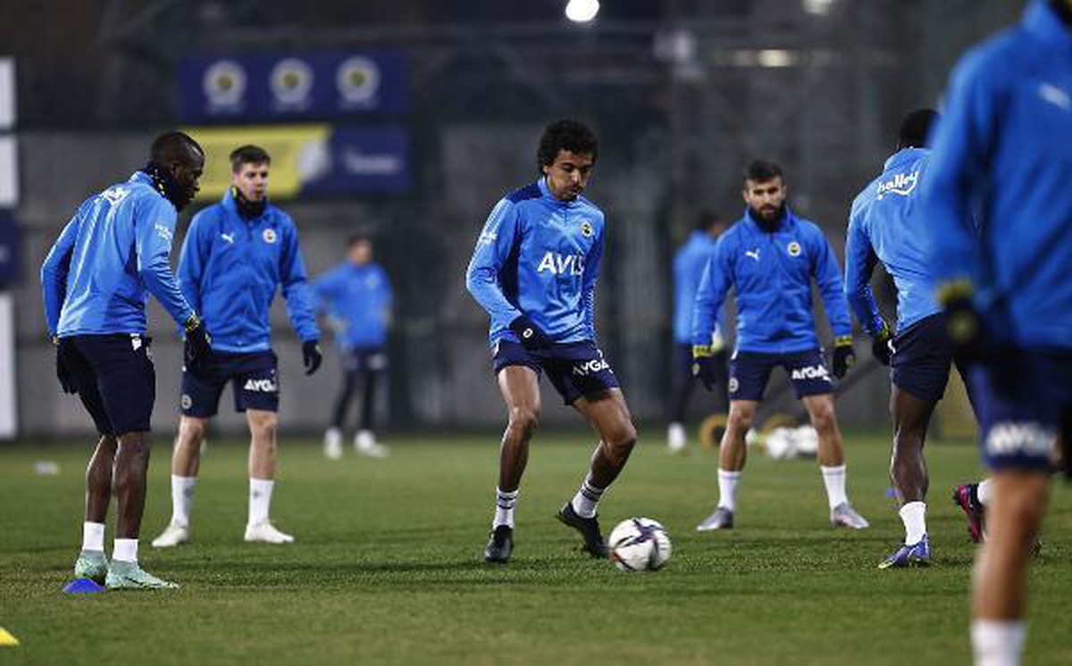Fenerbahçe, Adana Demirspor maçına hazır