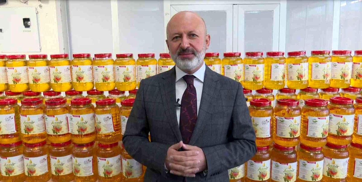 Kocasinan Belediyesi, ürettiği aspir yağını ihtiyaç sahiplerine dağıtıyor
