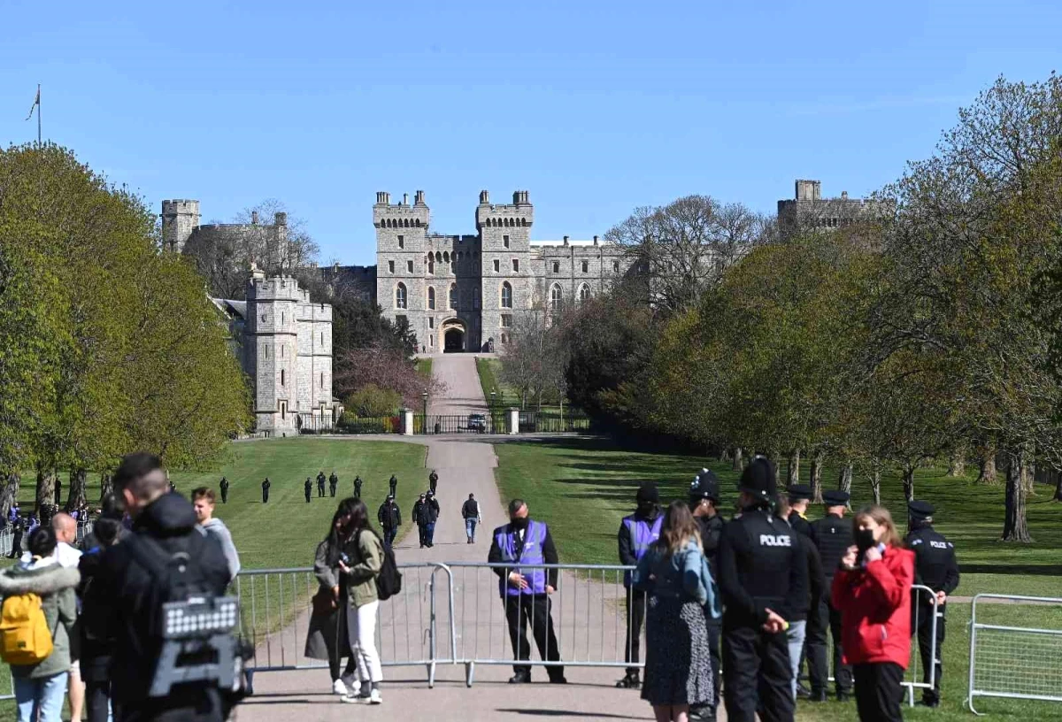 Kraliçesi II. Elizabeth\'in güvenliği için Windsor Kalesi uçuşa yasak bölge ilan edildi