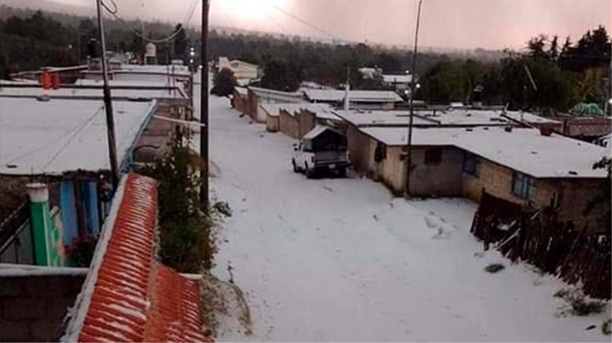 Meksika\'nın o şehrine tarihte ilk kez kar yağdı! Vatandaşlar büyük şaşkınlık yaşadı