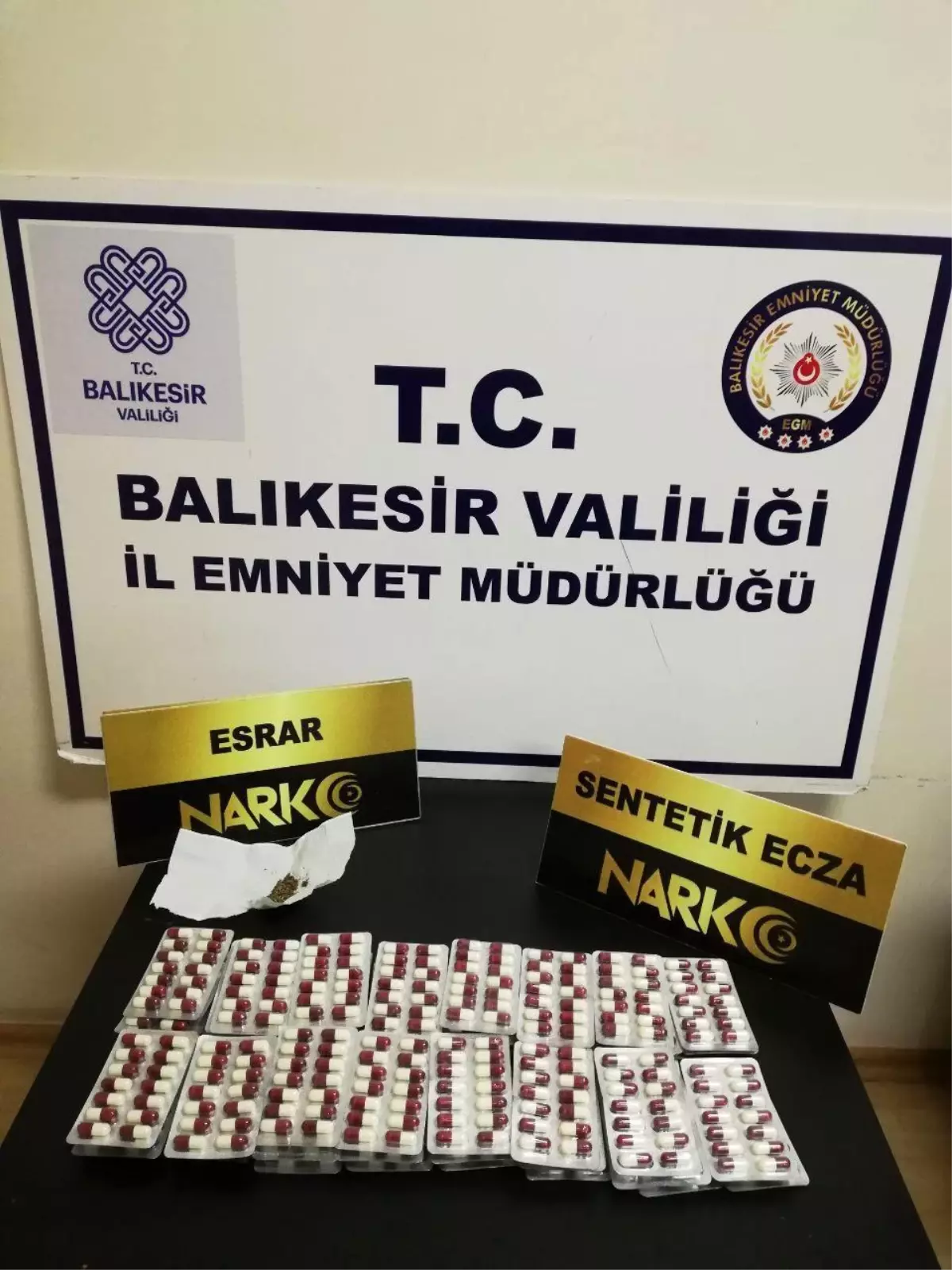 Son Dakika | Polisin durdurduğu araçta uyuşturucu ile yakalanan 2 kişi gözaltına alındı