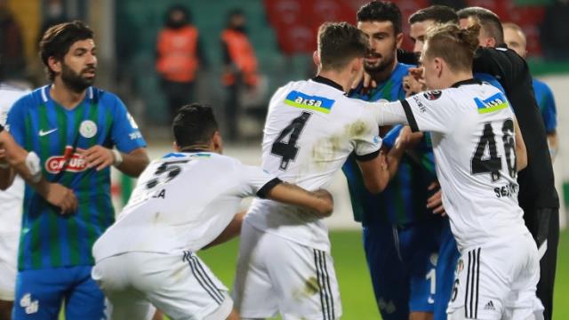 Rizespor-Beşiktaş maçında savaş çıktı! Hakem kırmızı kart yağdırdı