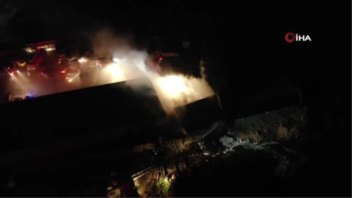 Sancaktepe\'de atık yönetim merkezi alev alev yandı