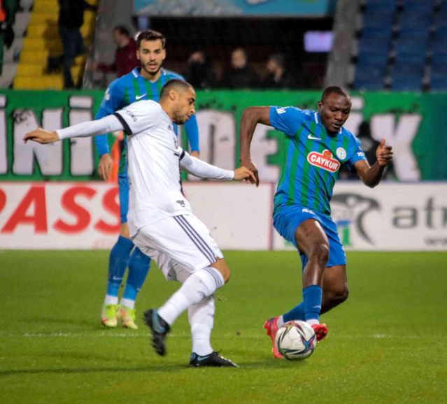 Spor Toto Süper Lig: Ç.Rizespor: 0 Beşiktaş: 0 (Maç devam ediyor)