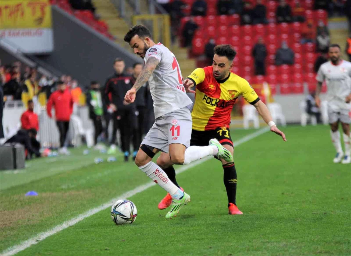 Spor Toto Süper Lig: Göztepe: 4 - Antalyaspor: 0 (Maç sonucu)
