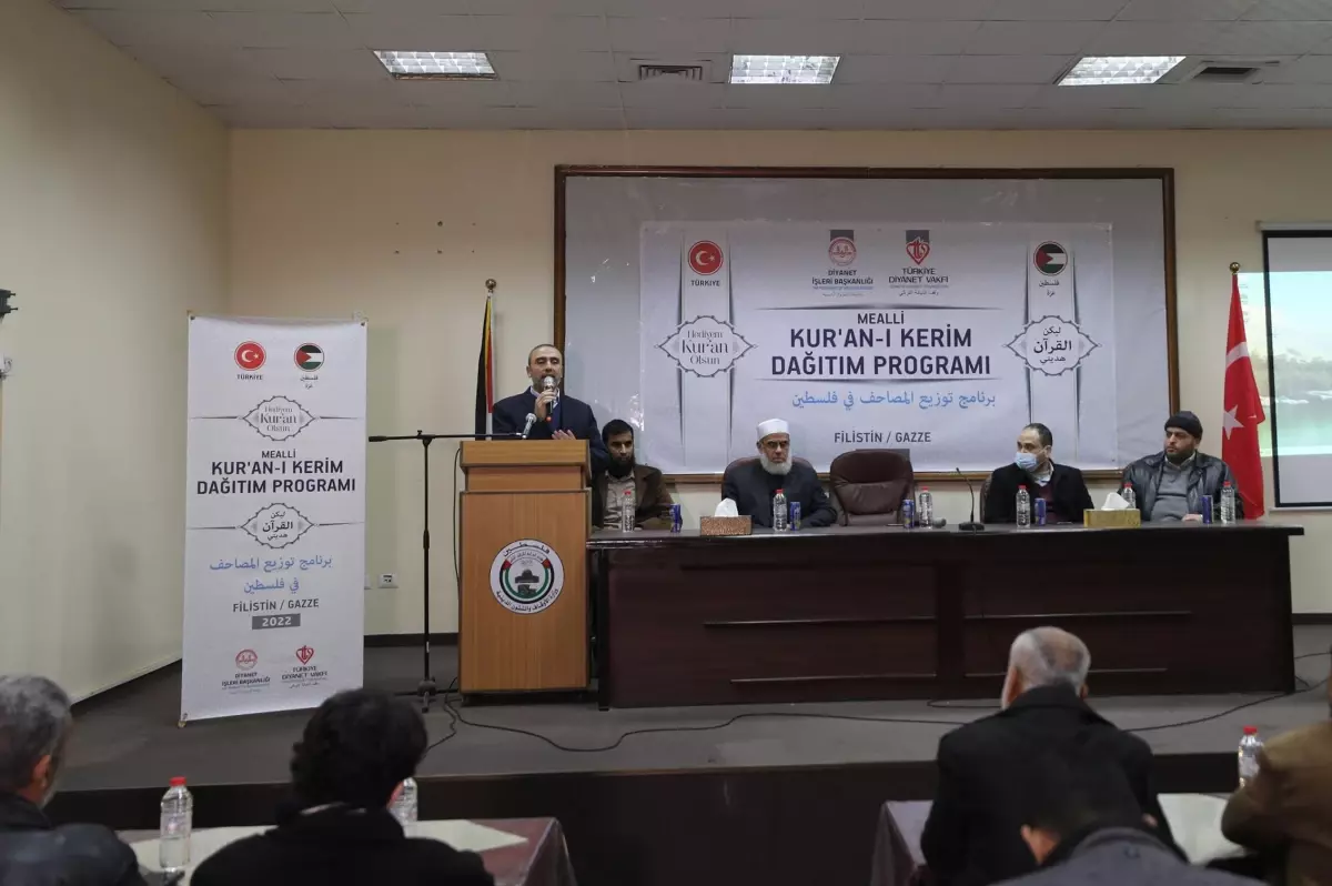 Türkiye Diyanet Vakfının desteğiyle Gazze\'de 20 bin Kur\'an-ı Kerim dağıtılıyor