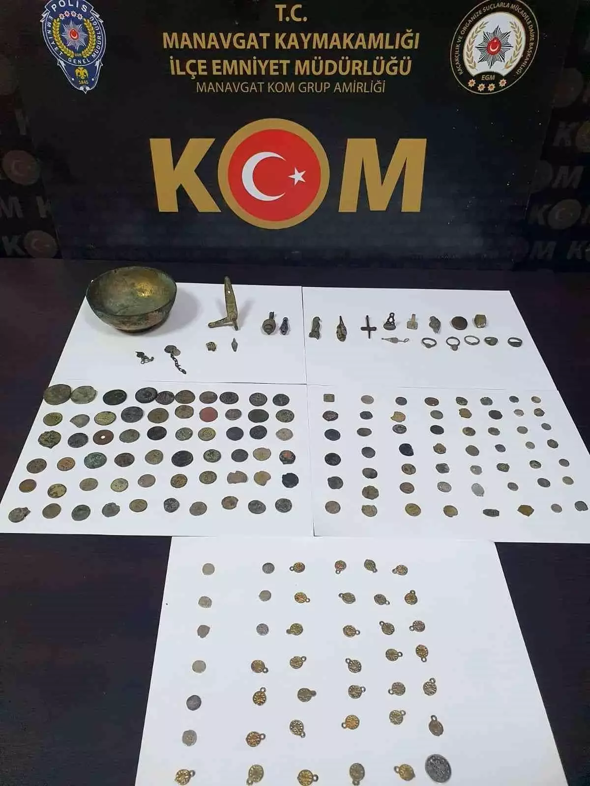 Yol kontrolünde 160\'ı sikke toplam 181 adet tarihi eser ele geçirildi