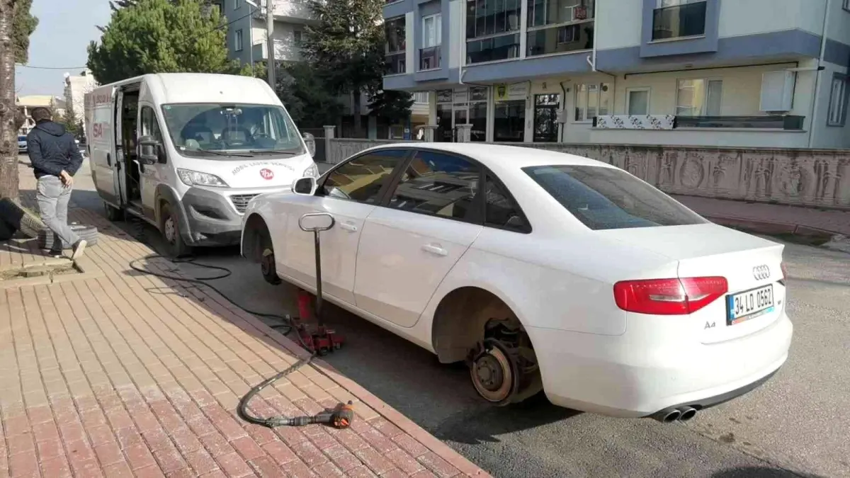 13 aracın lastiklerini kesen şahıs psikiyatriye sevk edildi