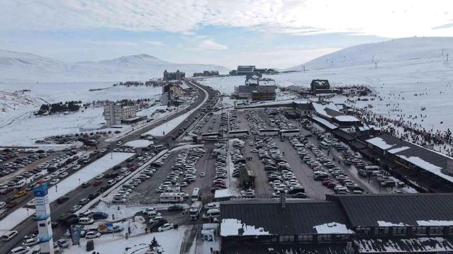 Erciyes hafta sonu 30 bini aşkın ziyaretçiyi ağırladı