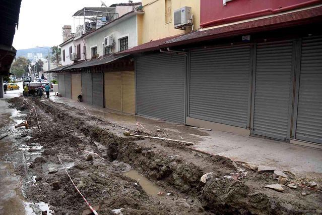 Grand ve Orient Bazaar'da yenileme mesaisi 7/24 sürüyor