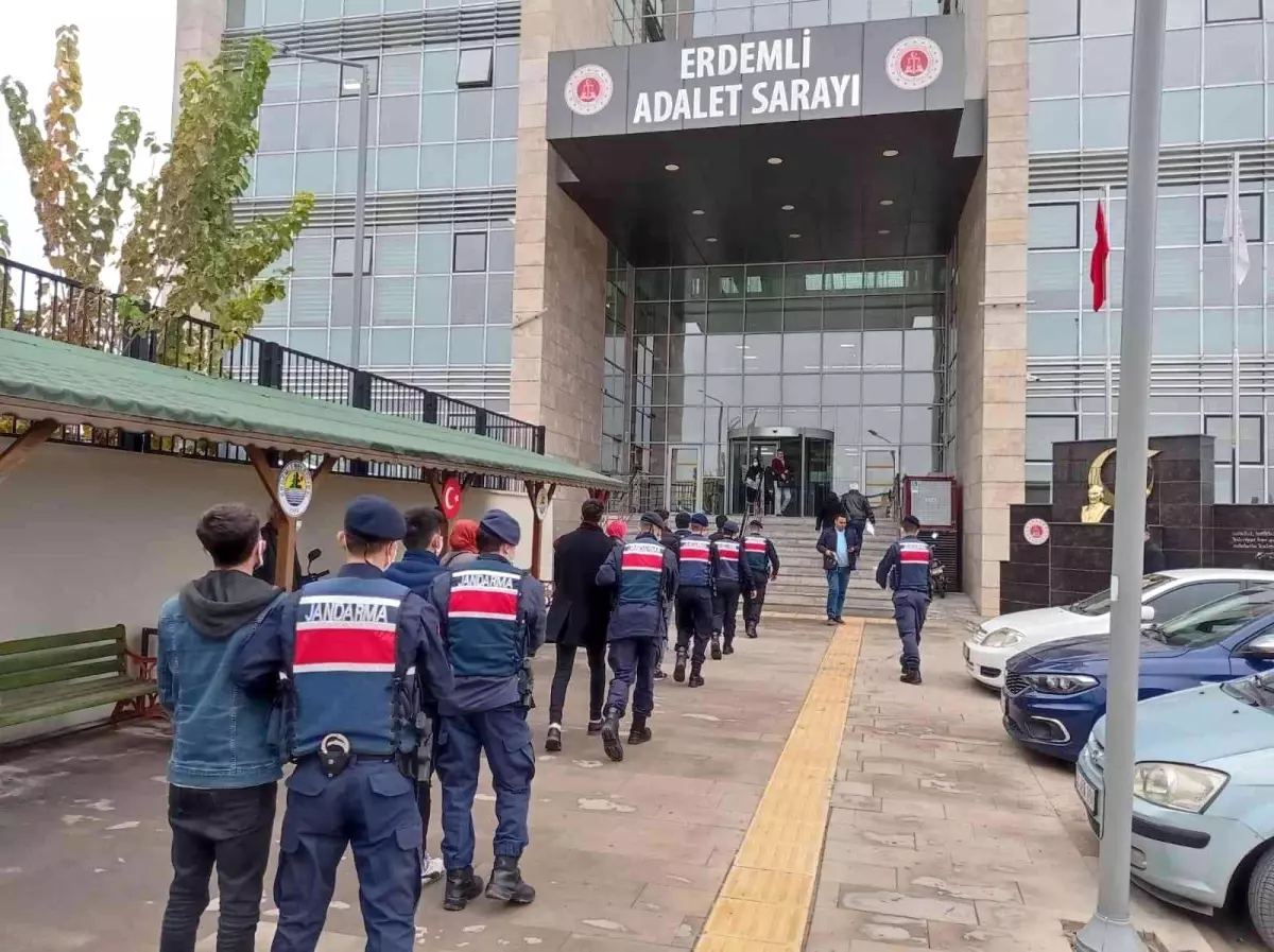 Son dakika haberi! Hırsızlık şüphelisi 6 kişi gözaltına alındı