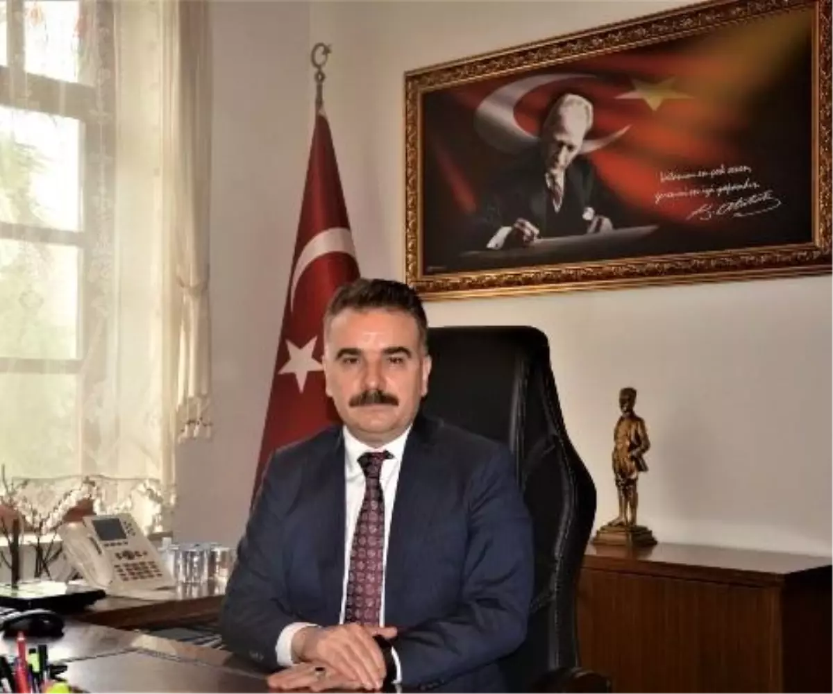 Kaymakam Odabaş "Özgür, ilkeli ve basın ahlak kurallarına uyarak görev yapan gazeteci arkadaşlarımız; ilçemizin sosyal, kültürel ve ekonomik yönden...