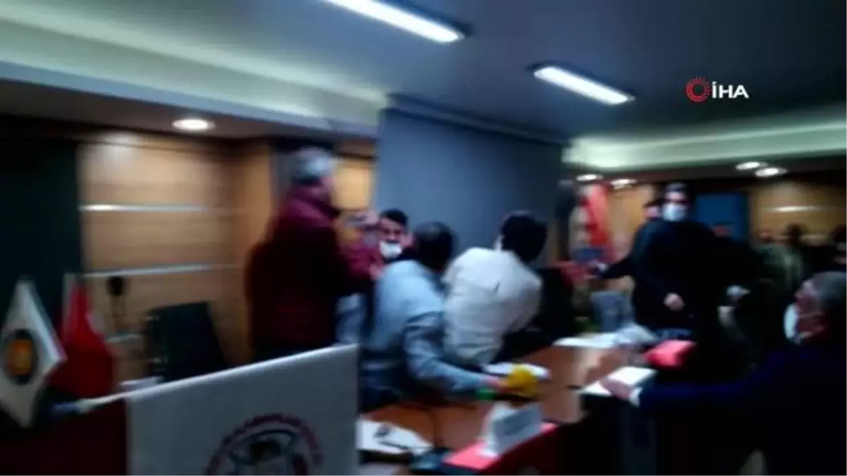 Tarsus\'ta kasapların seçim kavga çıktı