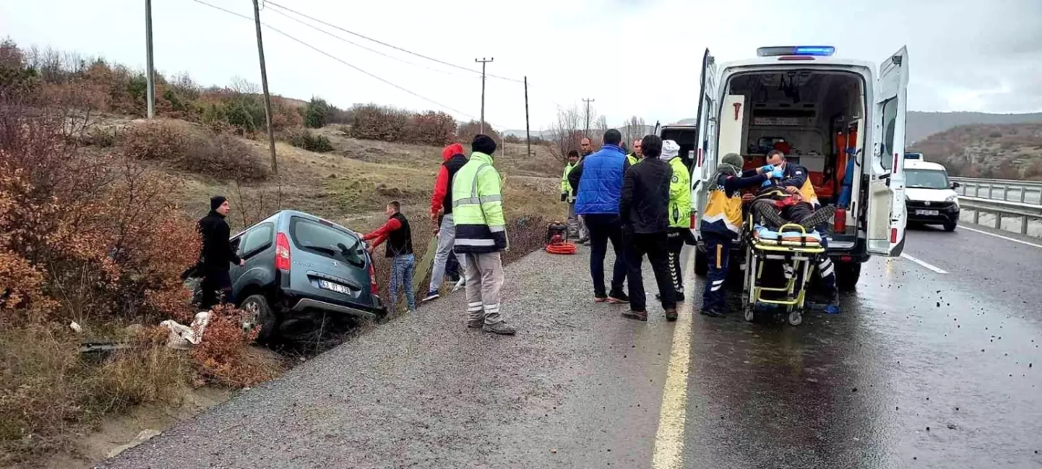 Son dakika haberleri: Tavşanlı\'da trafik kazası: 2 yaralı