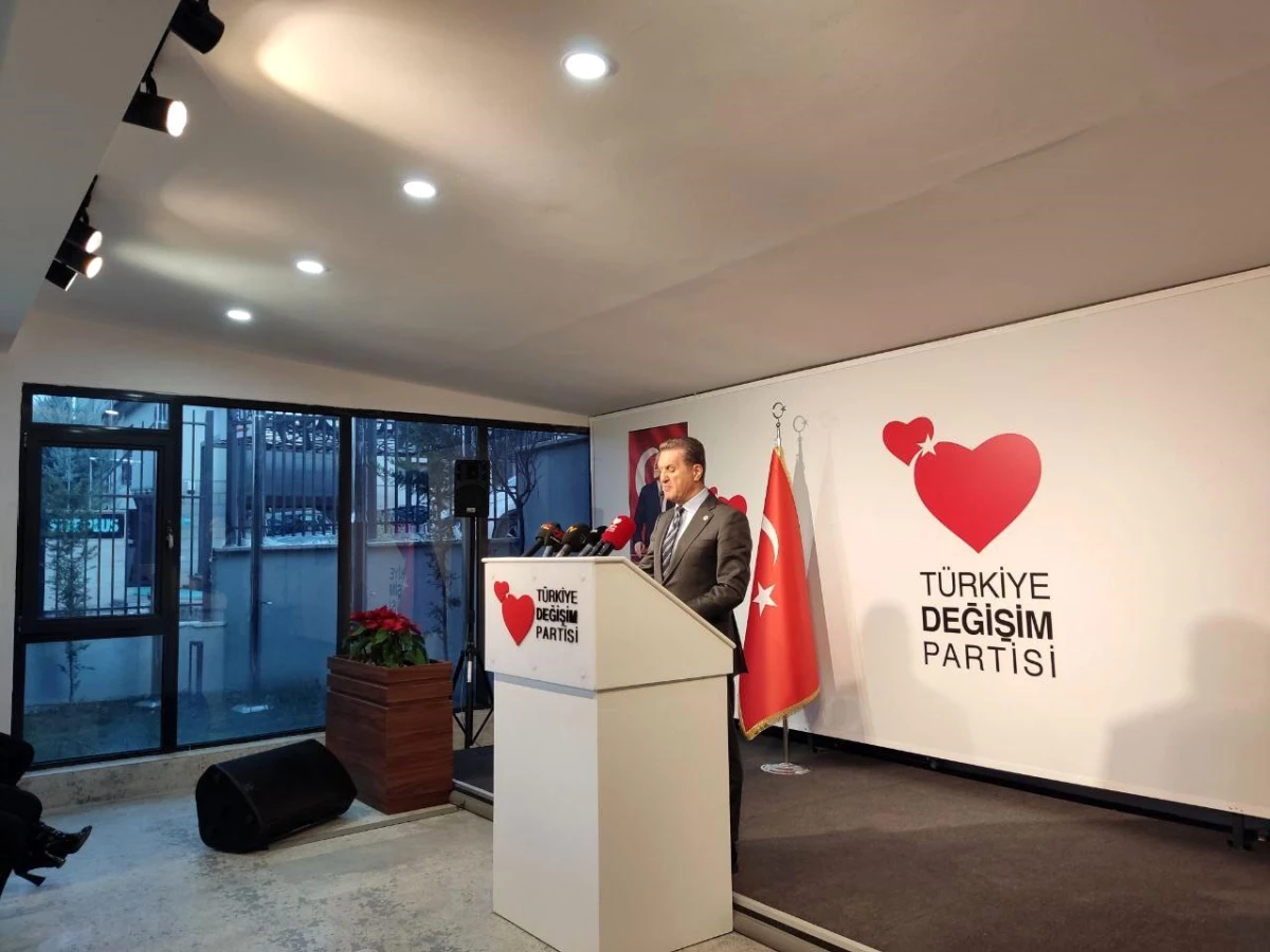 TDP Genel Başkanı Sarıgül: "TDP\'nin gölge Maliye Bakanı Dr. Aziz Murat Hatipağaoğlu\'nu kamuoyuyla buluşturuyoruz"