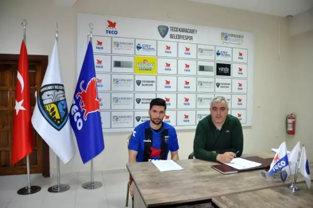 Uğur Mustafa Türk ve Sergen Yatağan Karacabey Belediyespor'da