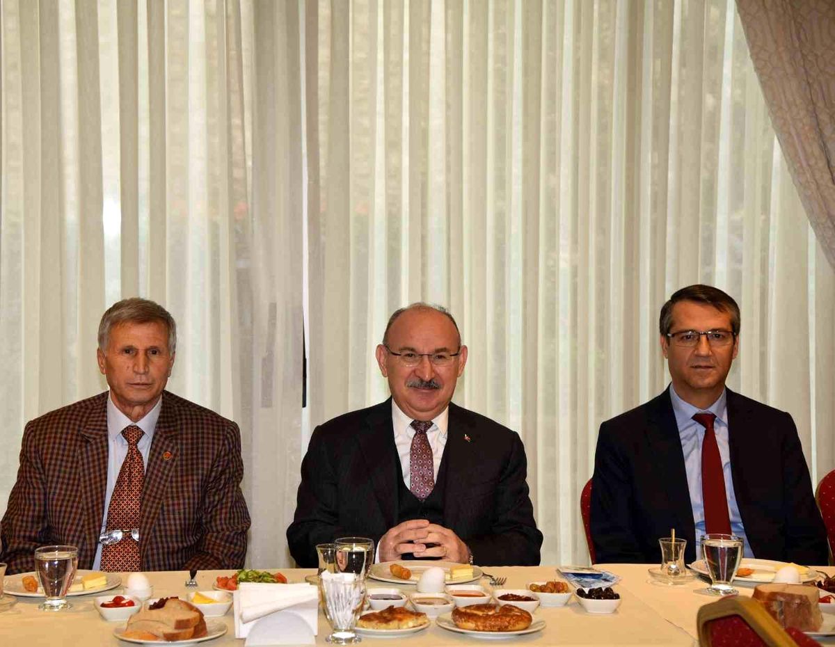 Vali Karadeniz Manisalı basın mensuplarını ağırladı