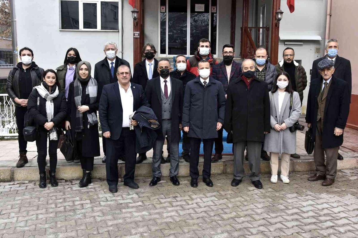 Vali Taşbilek gazetecilerle buluştu
